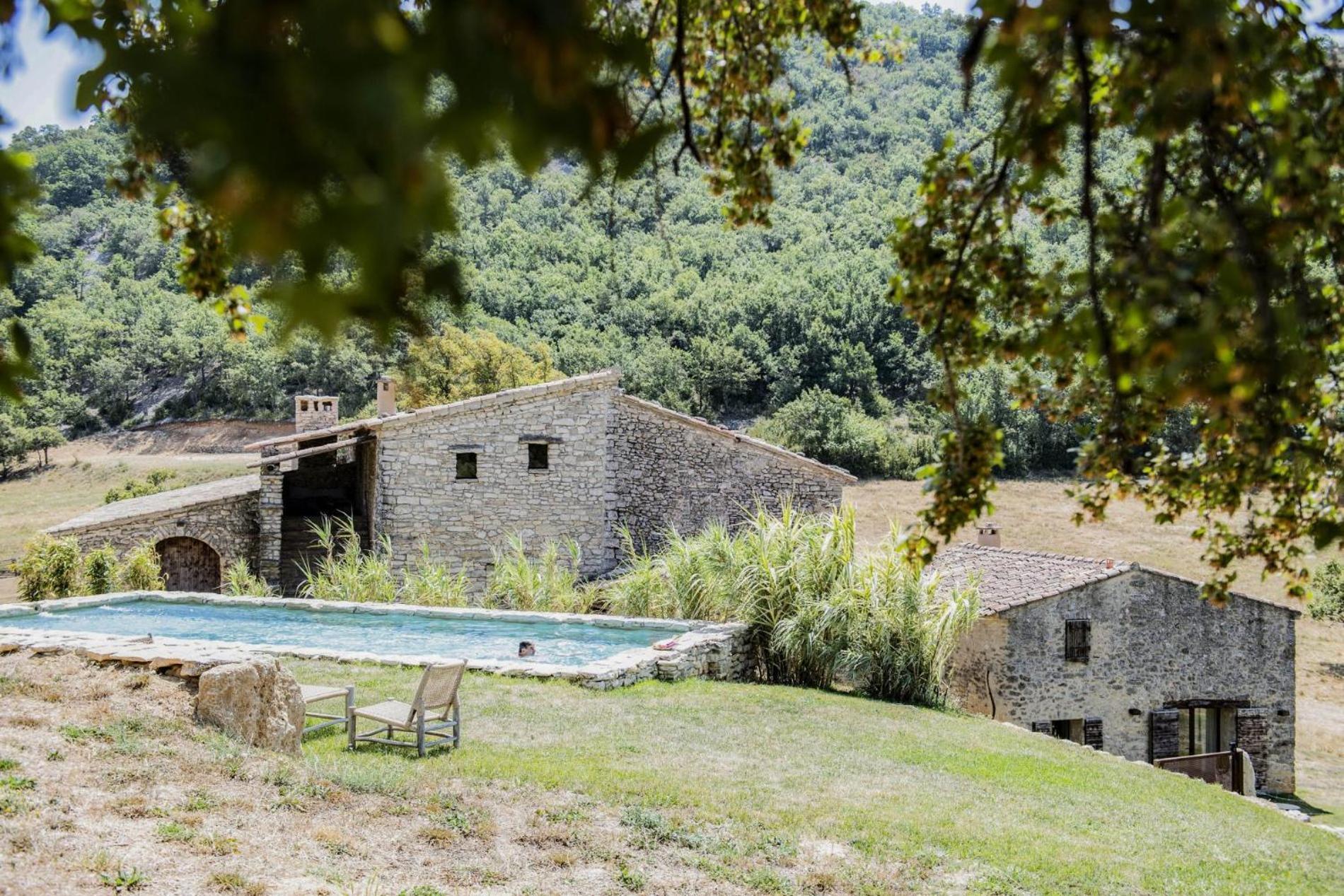 Le Domaine Du Castellas Sivergues Eksteriør bilde