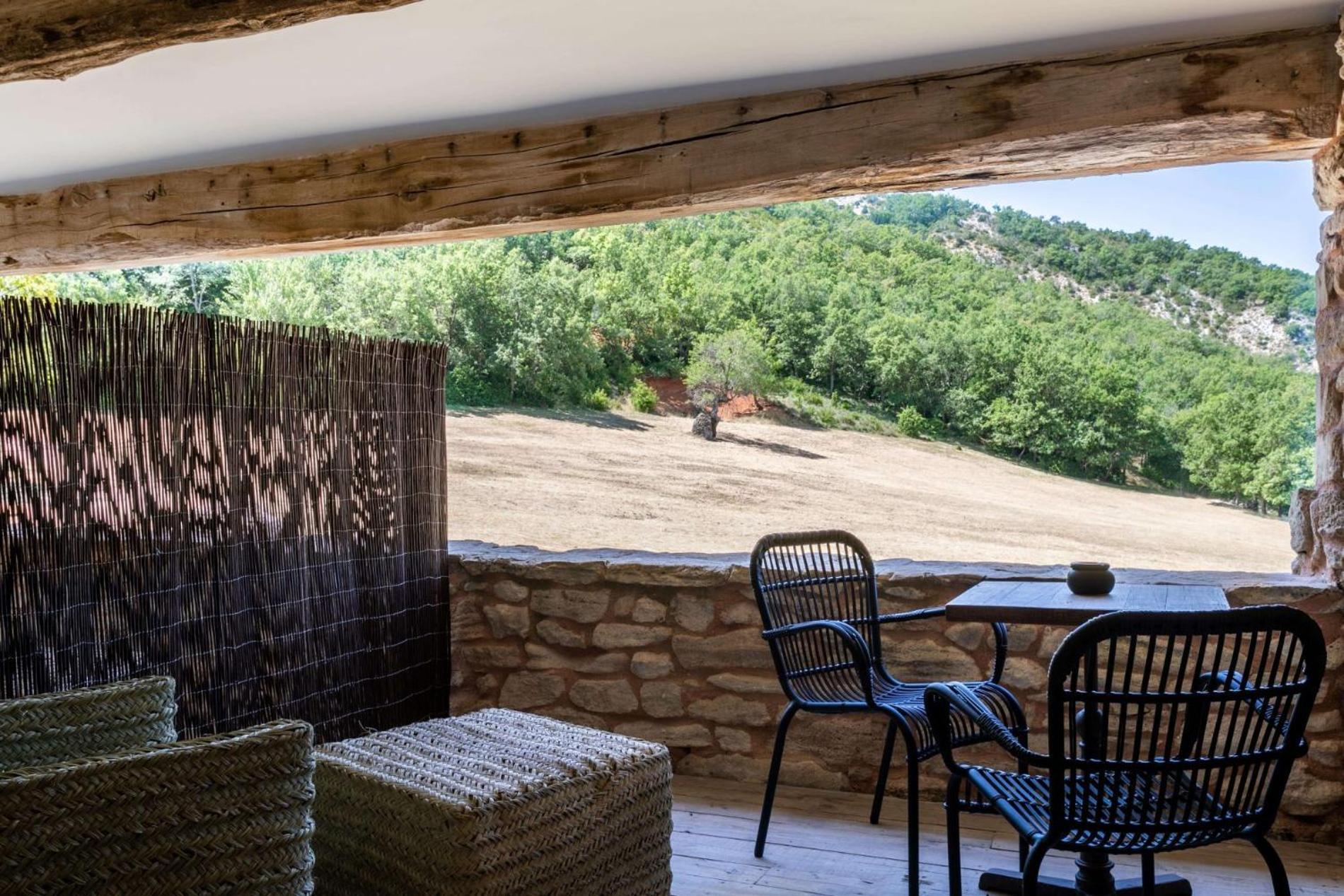 Le Domaine Du Castellas Sivergues Eksteriør bilde